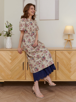 Платье с коротким рукавом