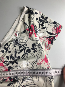 Платье Ostin легкое и комфортное, маркировка XL, визуально на 50 размер