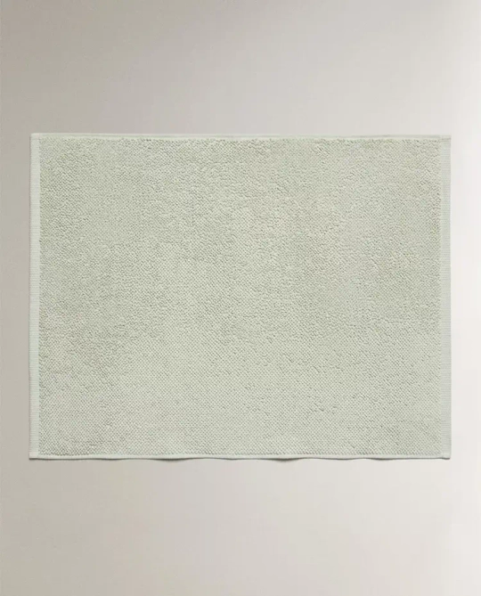 ZARA HOME НЕСКОЛЬЗЯЩИЙ КОВРИК ДЛЯ ВАННОЙ, МЯТНЫЙ