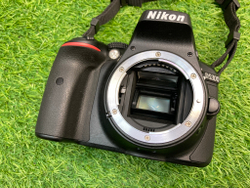 Nikon D5300 kit 18-55mm 3.5-5.6G VR 3.800 кадров