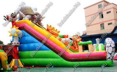 Надувная горка "Вторжение инопланетян"