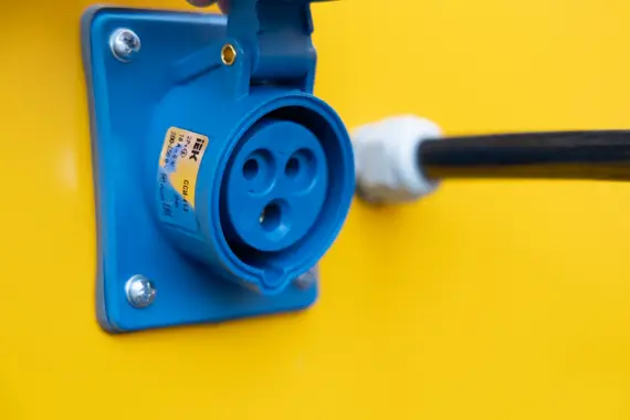 Передвижная автономная осветительная установка YASHEL на солнечных батареях