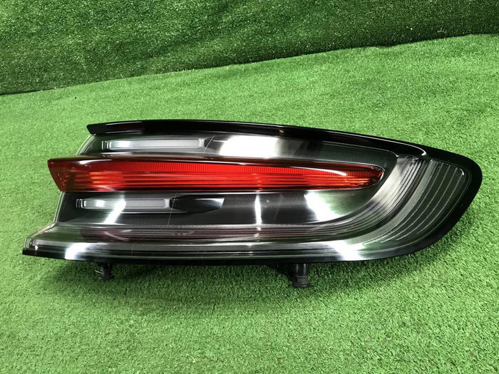 Фонарь правый внешний Porsche Macan 95b (18-нв)