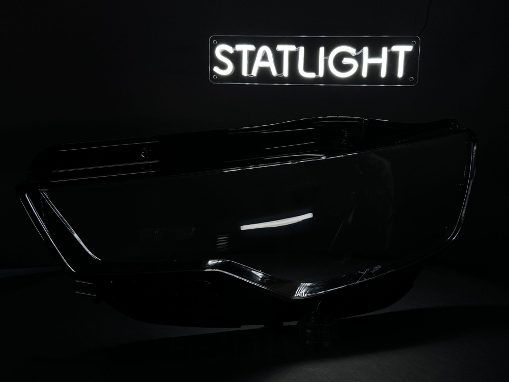 Левое стекло фары AUDI A6 С7 2011-2014