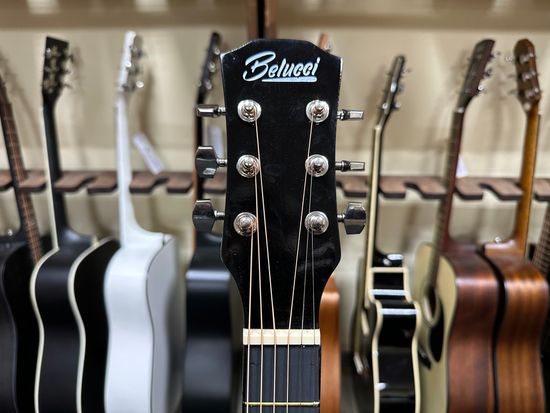 Комплект 12в1 акустическая гитара Belucci BC4010 BK