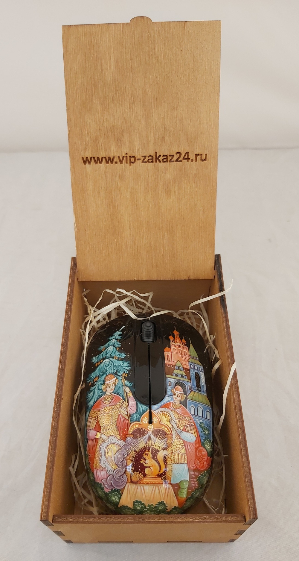 Мышь беспроводная с ручной росписью "Сказка о царе Салтане (Чудо-белка)" №3 худ. Котова