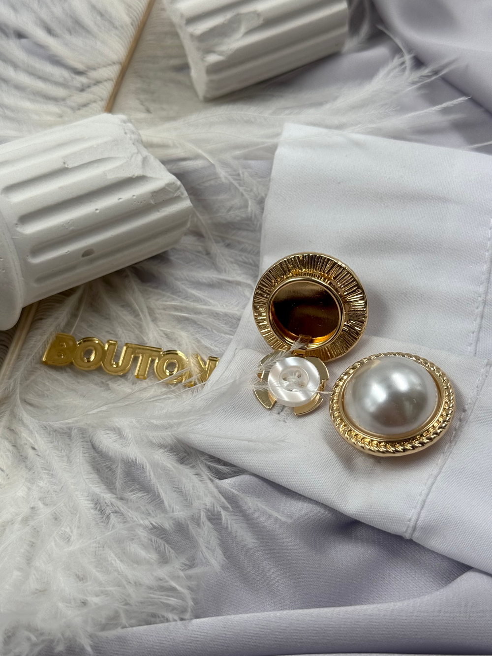 Накладка на пуговицу золотистая Жемчуг1