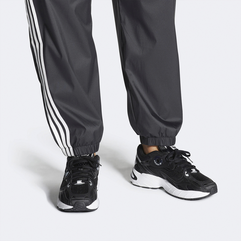 Кроссовки Adidas Astir Black / White Wmns
