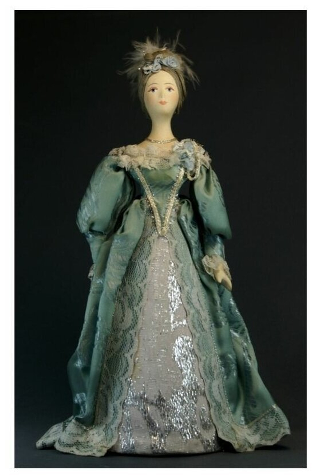 Кукла коллекционная Дама в придворном платье.