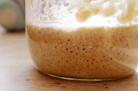 Закваска и хлеб в летнюю жару