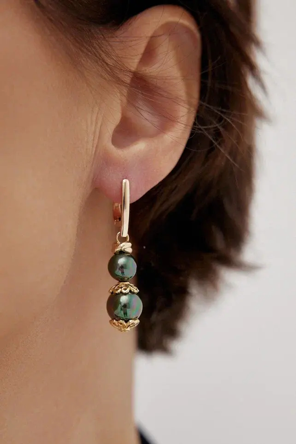 Серьги Currant зеленый жемчуг, оттенок золото