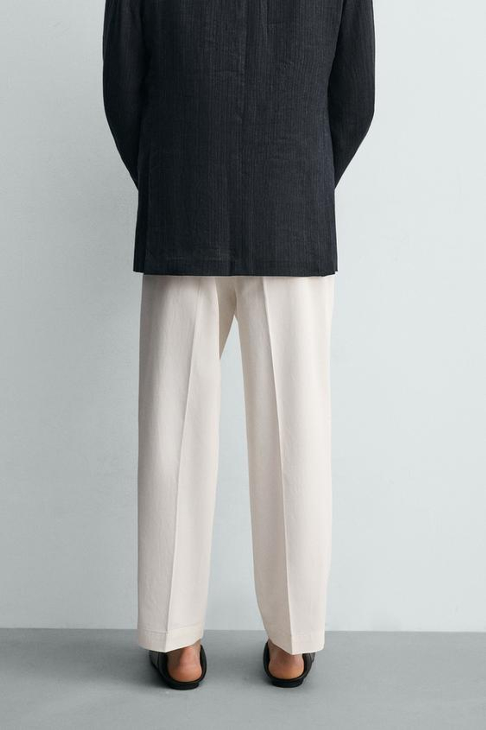 ZARA БРЮКИ REGULAR FIT ИЗ ВИСКОЗЫ И ХЛОПКА, ЖЕЛТОВАТО-БЕЛЫЙ