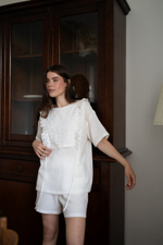 Манишка из шитья, Айвори