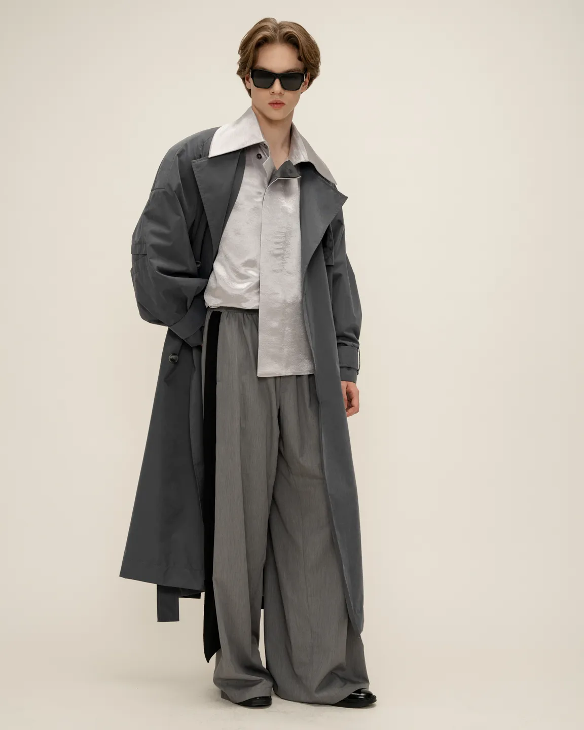 Серый тренч 