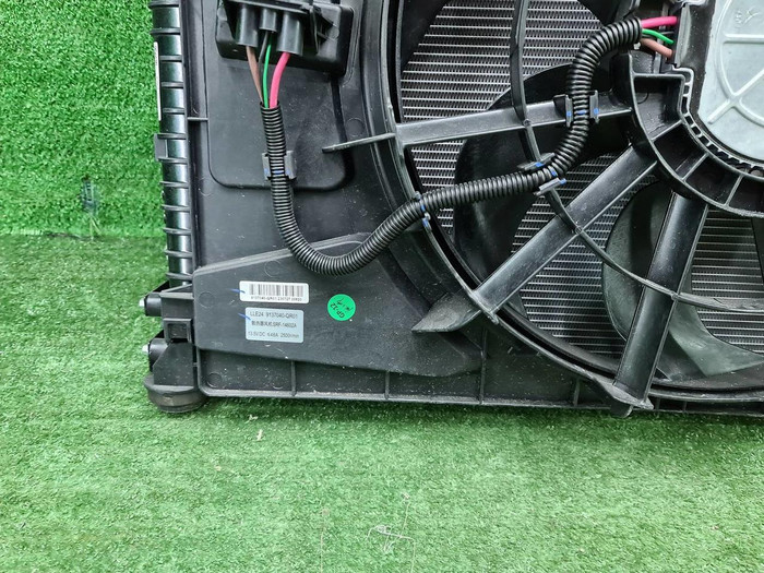 Кассета радиаторов Hongqi E-HS9 (2020-н.в.)