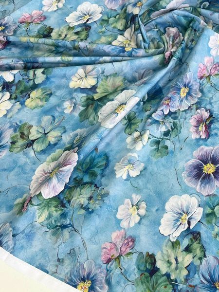 В ПУТИ, АКВАРЕЛЬНЫЕ ФИАЛКИ НА ГОЛУБОМ ФОНЕ - 100% ХЛОПОК 3