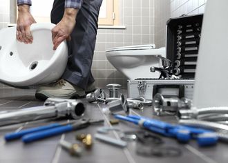 Сантехника (унитазы, раковины, ванны, смесители)