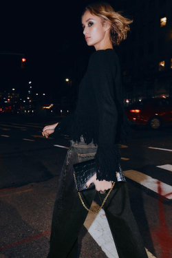 ZARA СУМКА С РЕЛЬЕФНЫМ УЗОРОМ И КЛАПАНОМ, ЧЕРНЫЙ