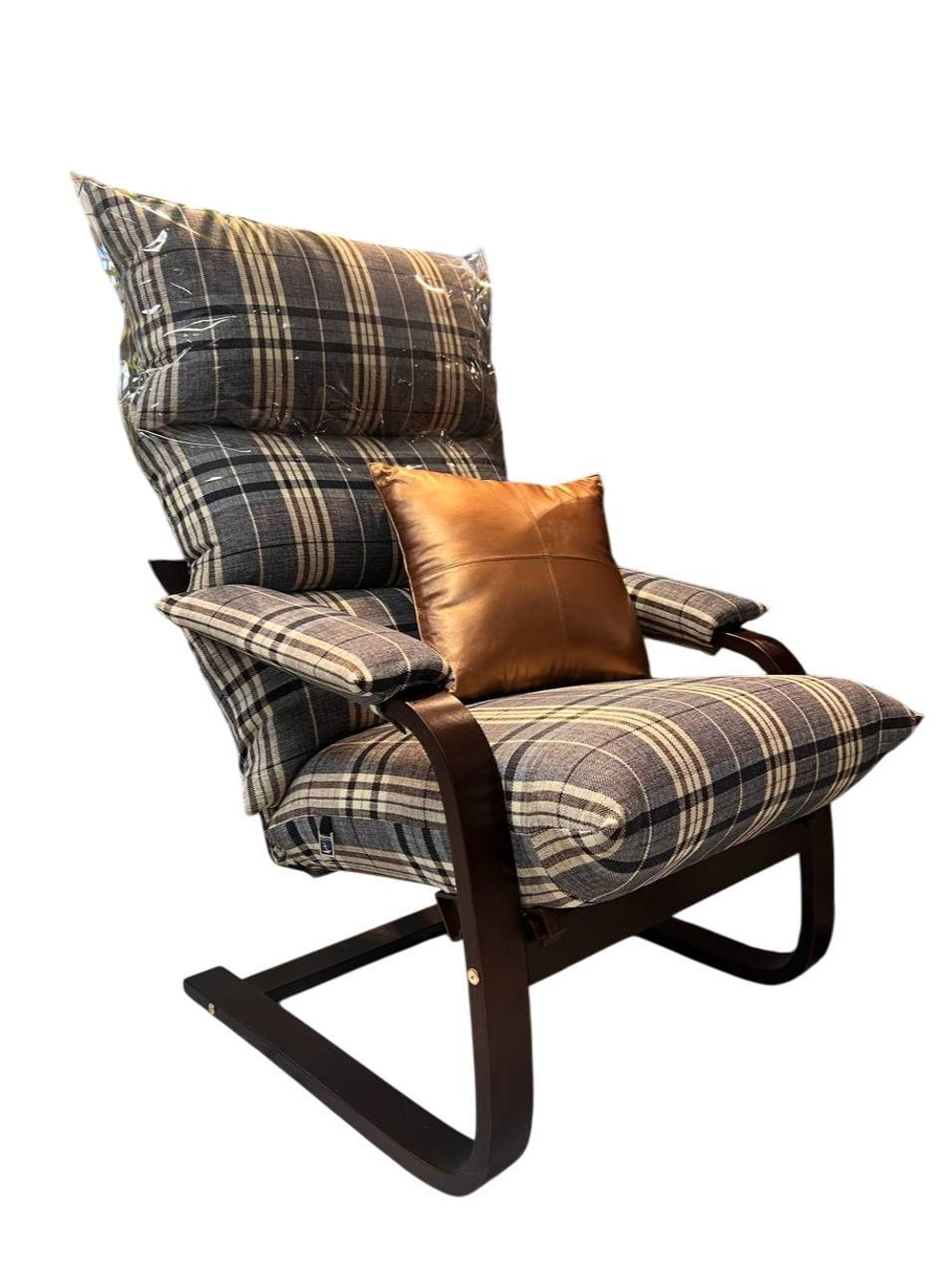 Союз-М RIO 04, Основание - Орех