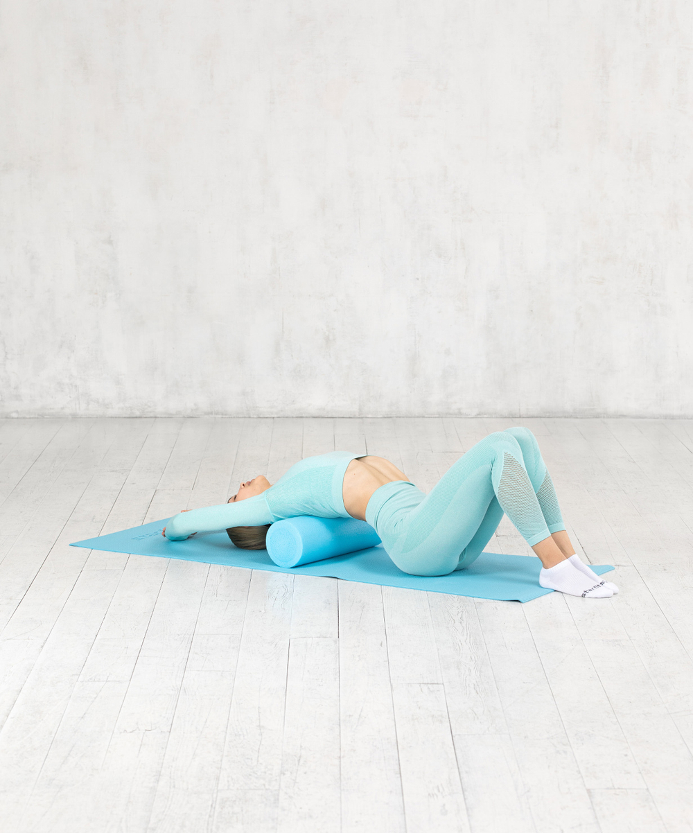 Ролик для йоги и пилатеса FA-501, 15x45 см, синий пастель