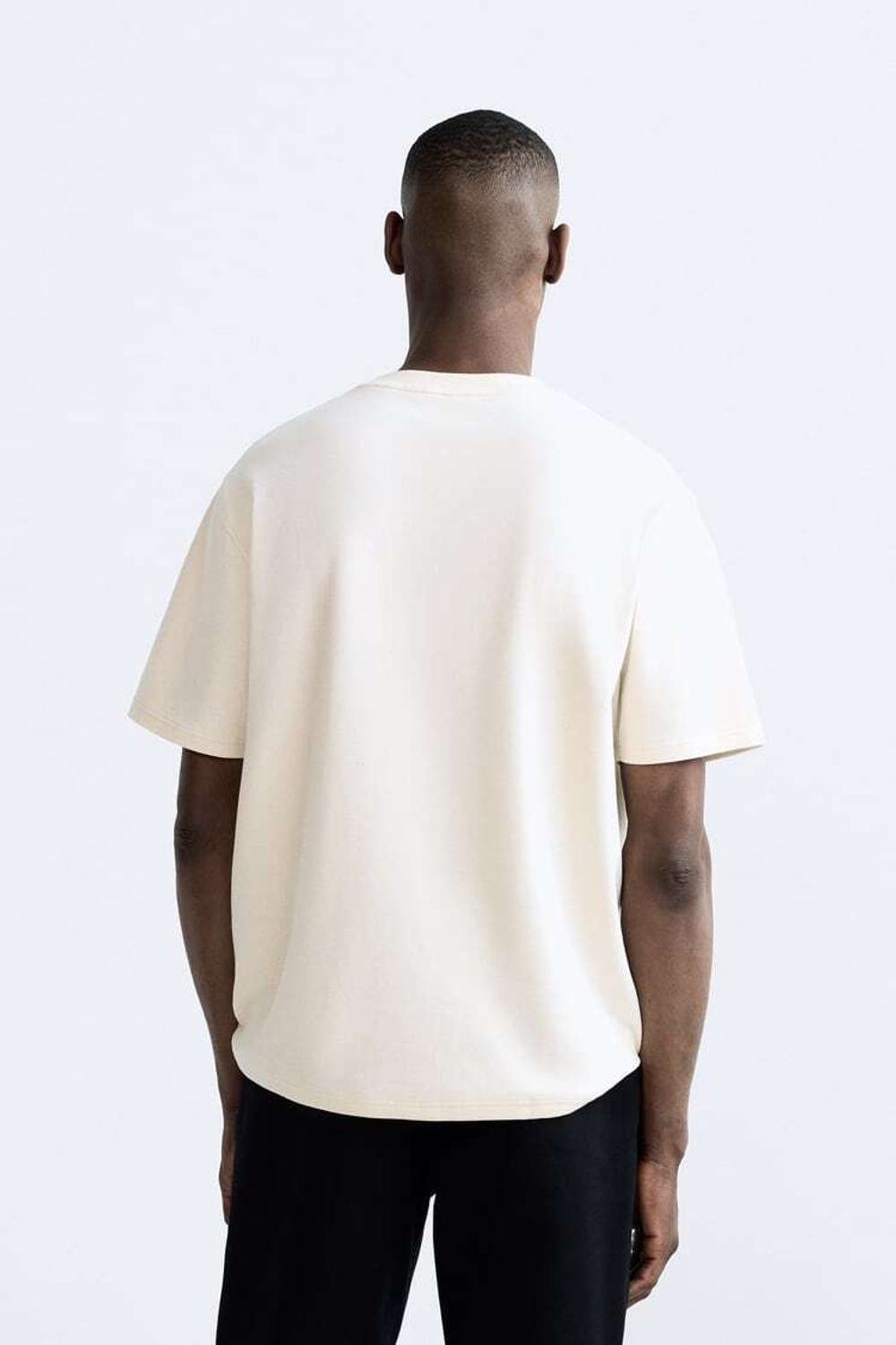 ZARA ФУТБОЛКА ИЗ РЕЛЬЕФНОЙ ТКАНИ, ЖЕЛТОВАТО-БЕЛЫЙ