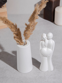 Статуэтка Пара с сердцем и Ваза Рифленая на подносе