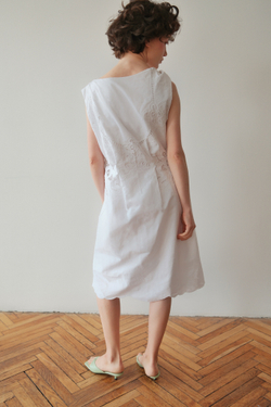 Платье асимметричного кроя