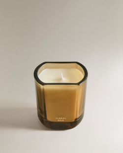 Zara Home Свеча ароматическая Floral Silk 220 г, растительный воск, аромат цветочный, Розовый