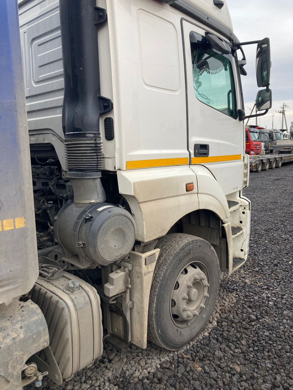 КамАЗ 5490 4x2 Седельный тягач 5490-DC (Дизель/Газ, 12,0 л, 401 л.с., МТ)