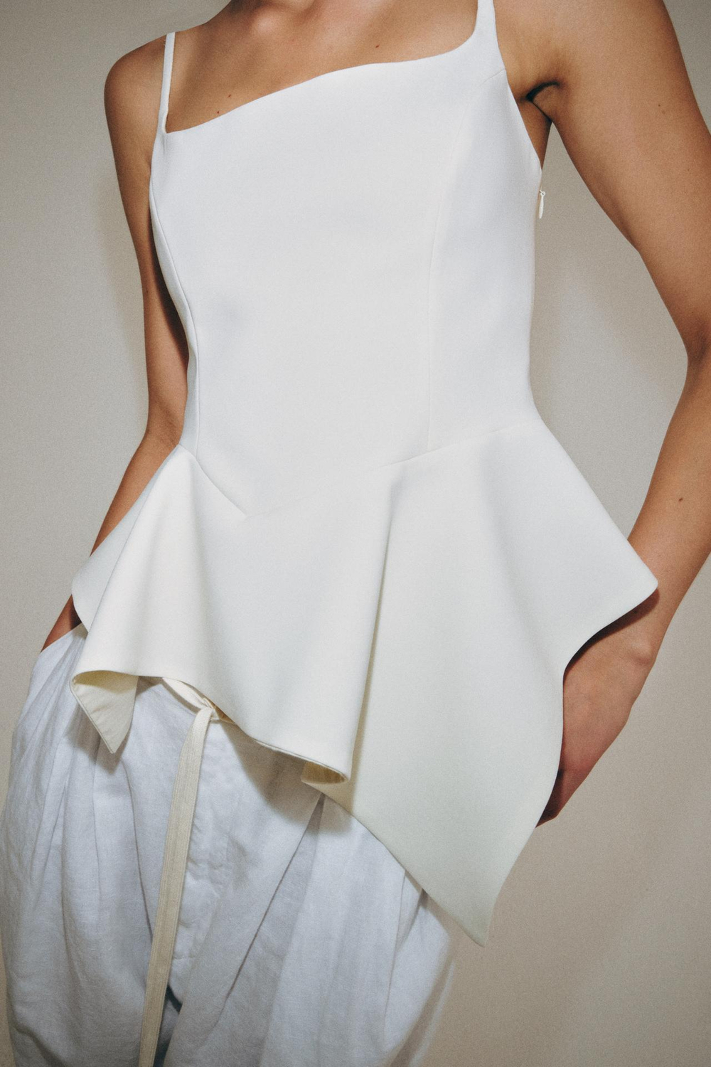 ZARA ТОП С БАСКОЙ — ZW COLLECTION, ЭКРЮ