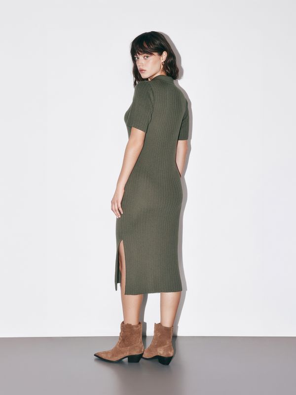 Платье поло вязаное 