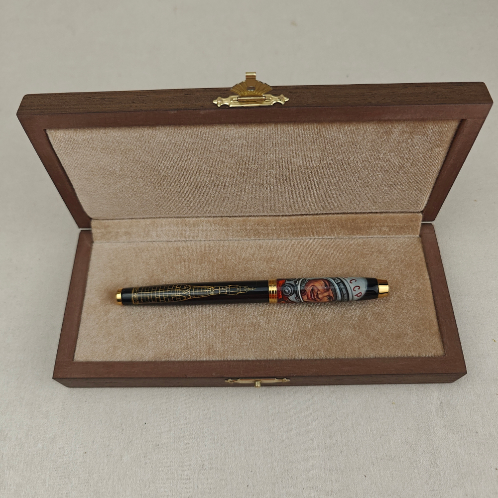 Ручка Parker с ручной росписью Палех "Юрий Гагарин" в футляре