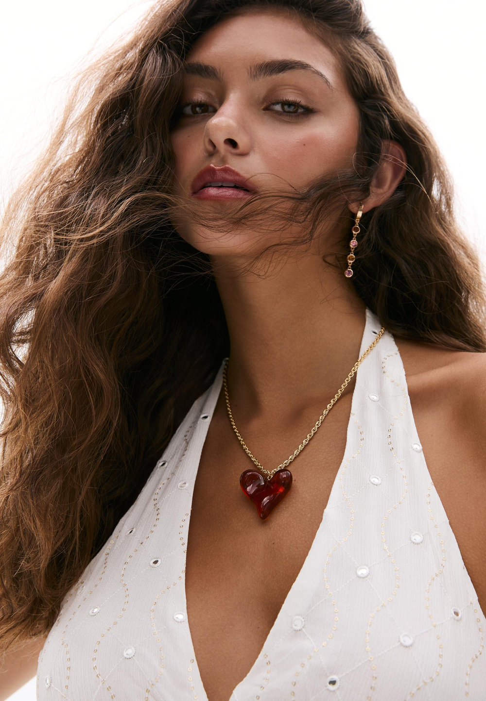 STRADIVARIUS Комплект из 2 колье в форме сердца, горчичный