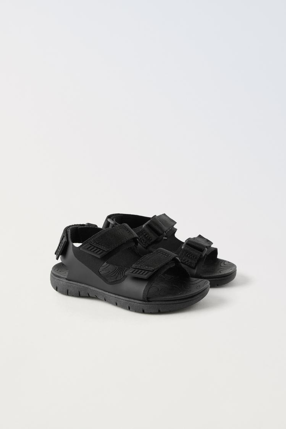 ZARA САНДАЛИИ ИЗ ВЫСОКОТЕХНОЛОГИЧНОЙ ТКАНИ, ЧЕРНЫЙ