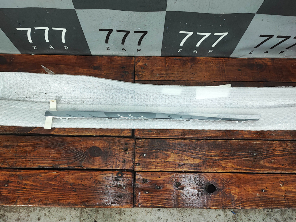 Молдинг двери задней левой VW Passat B8 Новый Оригинал 3G0853777GRU