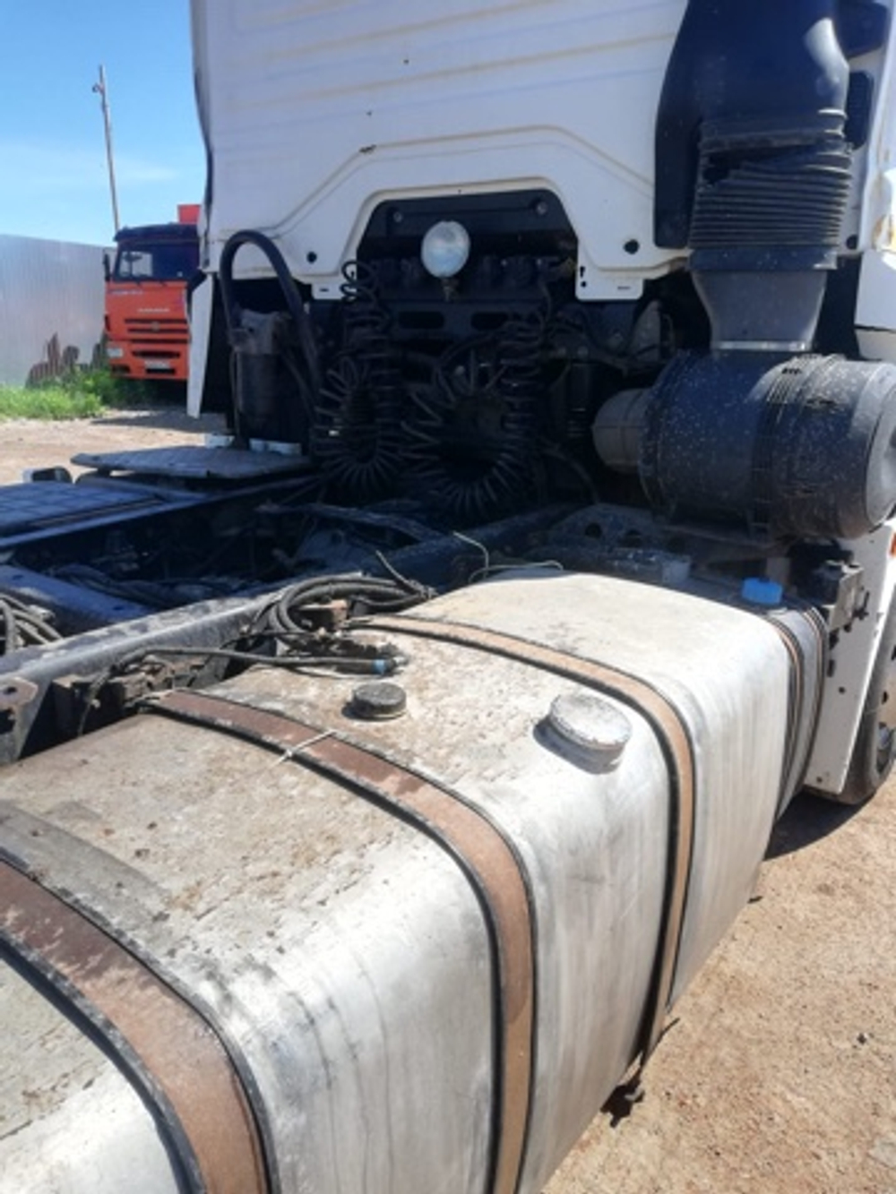 КамАЗ 5490 4x2 Седельный тягач 5490-S5 (Дизель/Газ, 12,0 л, 401 л.с., МТ)