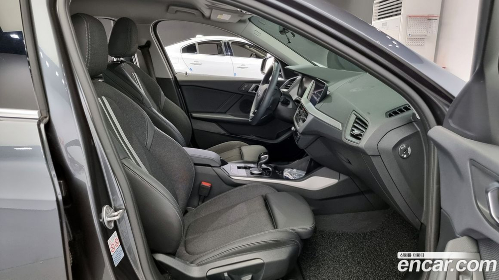 BMW 1 Series (F40) 118d Joy First Editions (09.2020)