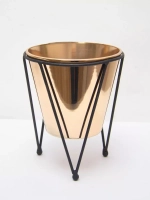 Кашпо металлическое на ножках 19*15,5 см