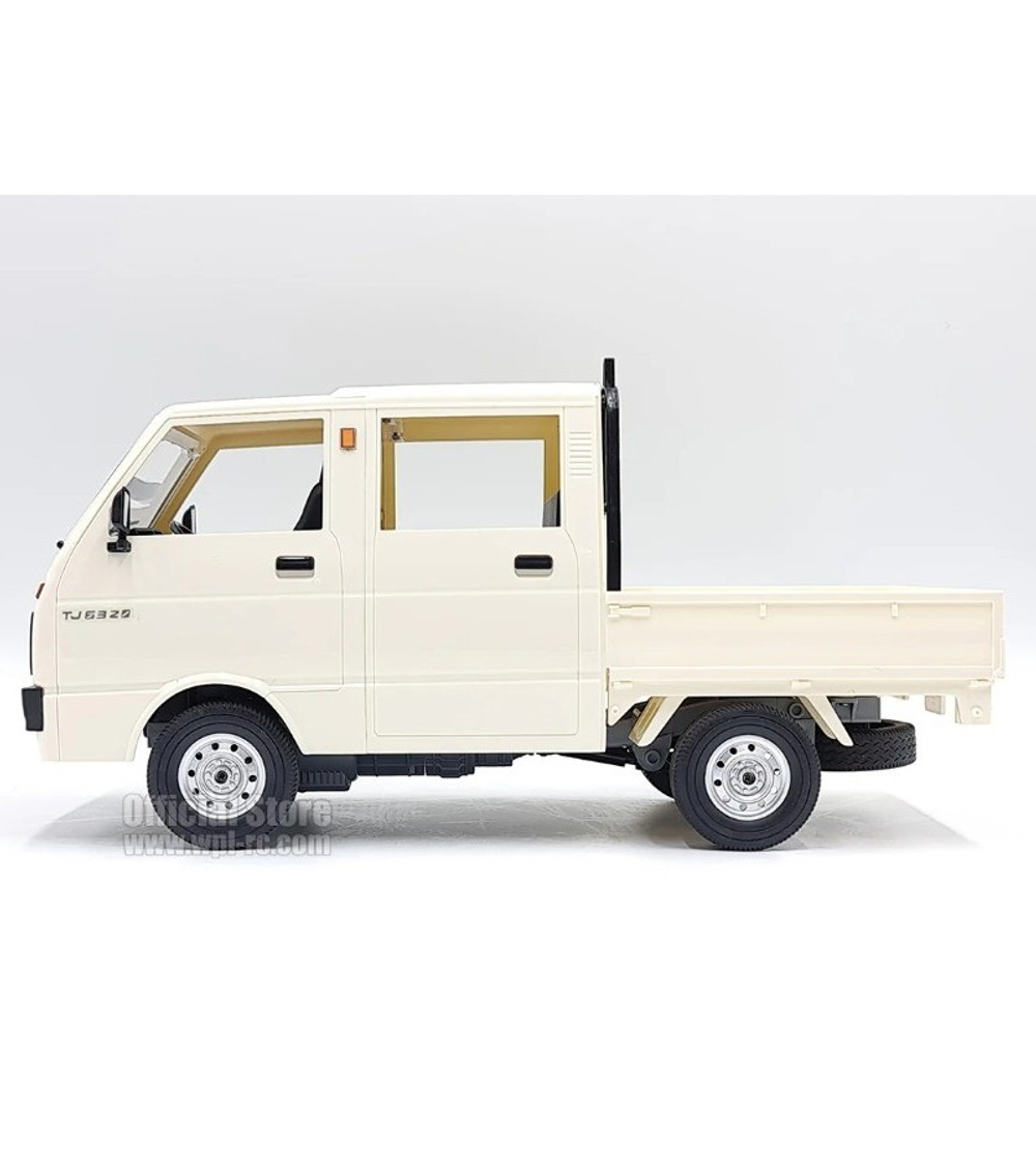 Радиоуправляемая машина WPL китайский грузовичок D-32 (белая) 2.4G 1/10 RTR