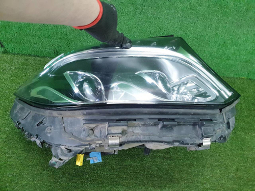 Фара правая Mercedes GLS X166 (2015-2019) LED (В пленке)