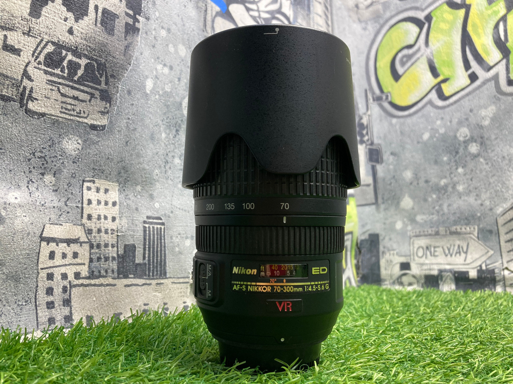 Nikon 70-300mm 4.5-5.6G ED-IF AF-S VR