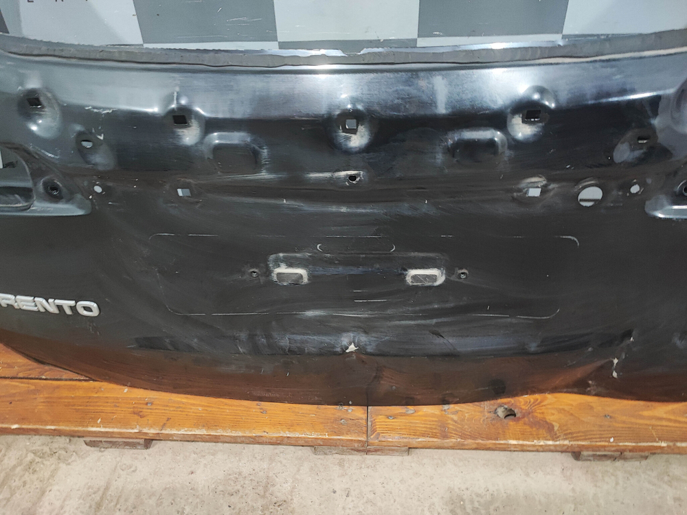 Крышка багажника Kia Sorento 2 (XM) 12-20 Б/У Оригинал 737002P520