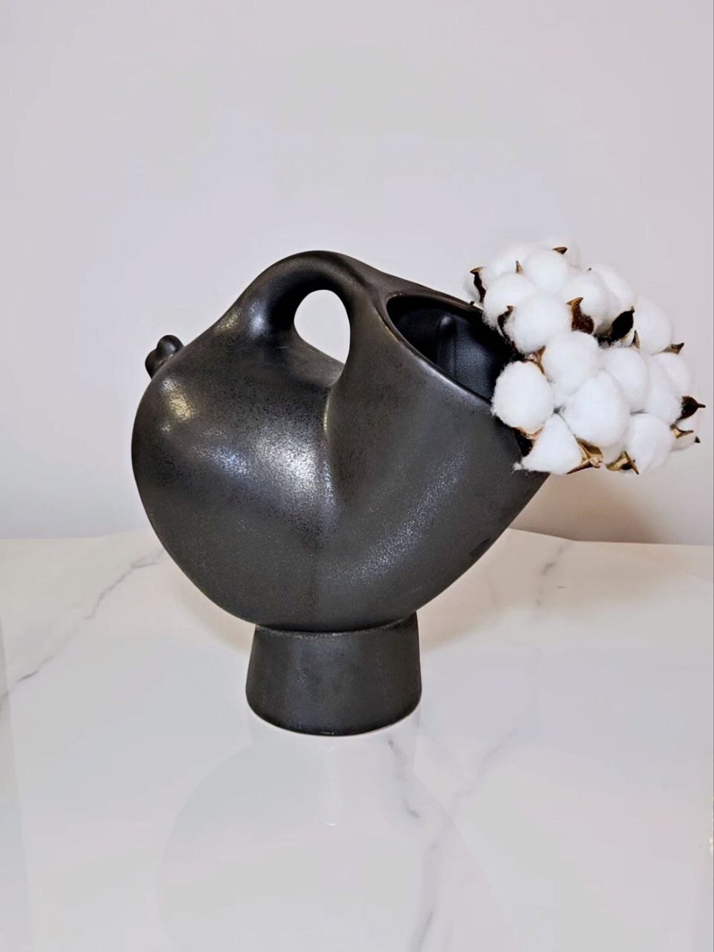 Ваза Horn ancient glazed vase