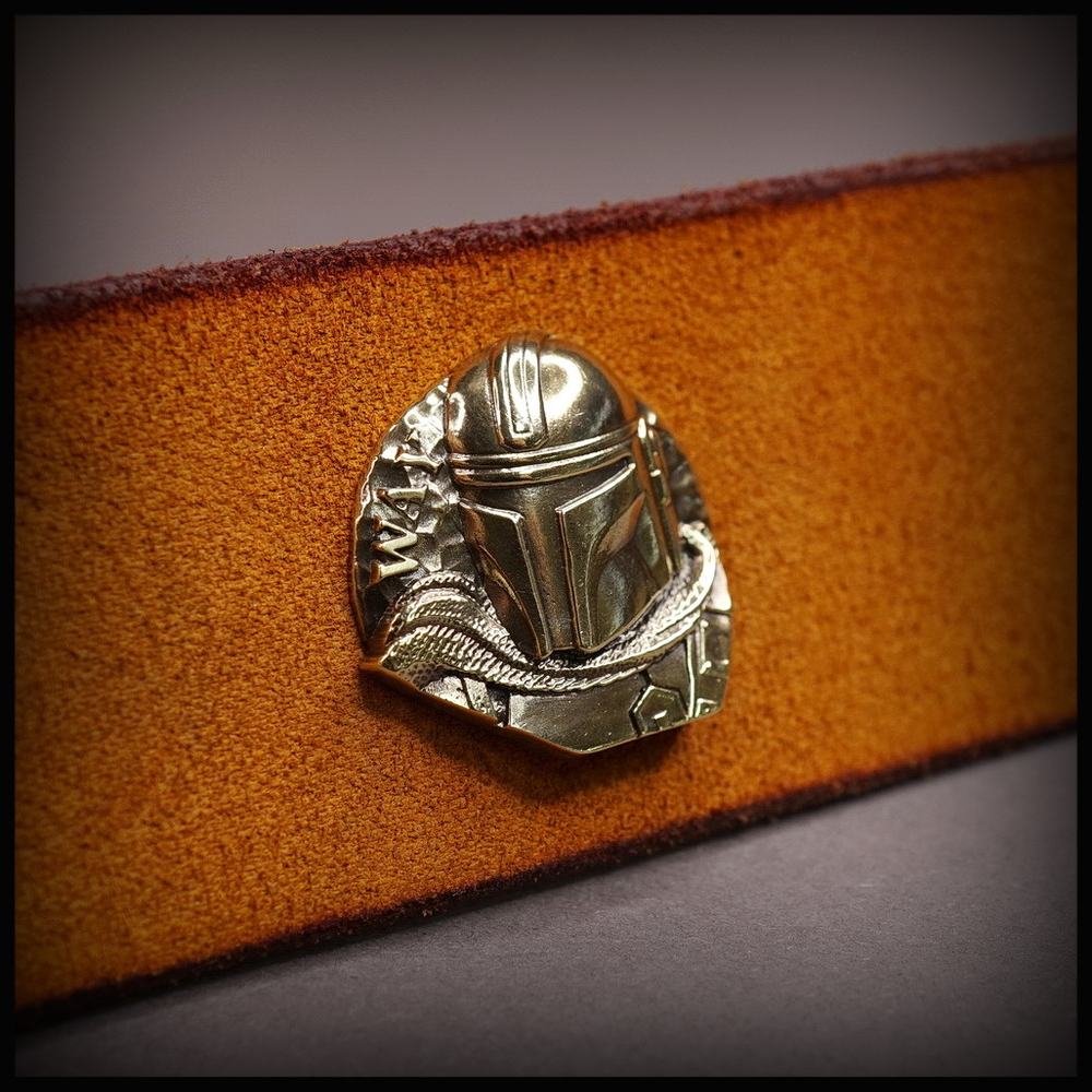 Значок винтовой "Таков Путь. Мандалорец" , латунь