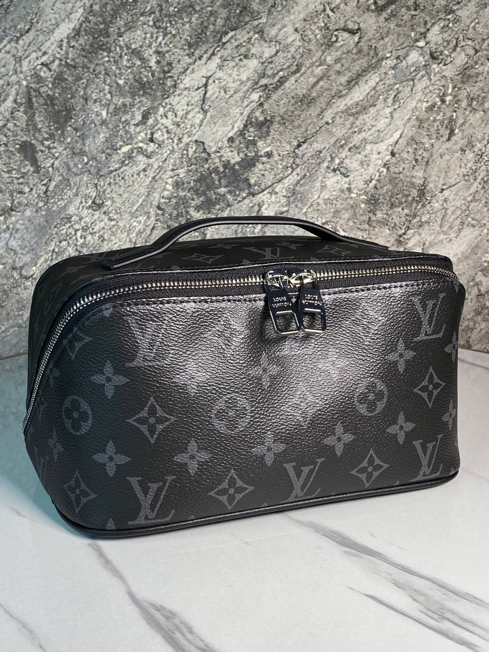 Несессер Louis Vuitton
