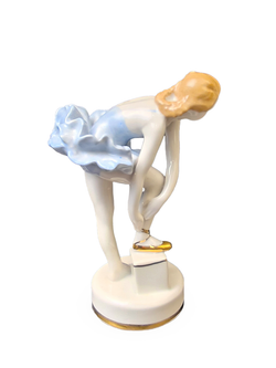 Фарфоровая статуэтка "Юная балерина" Дулево