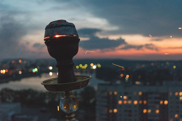 Rodzaje cybuchów do shishy – który wybrać i dlaczego ma to znaczenie?