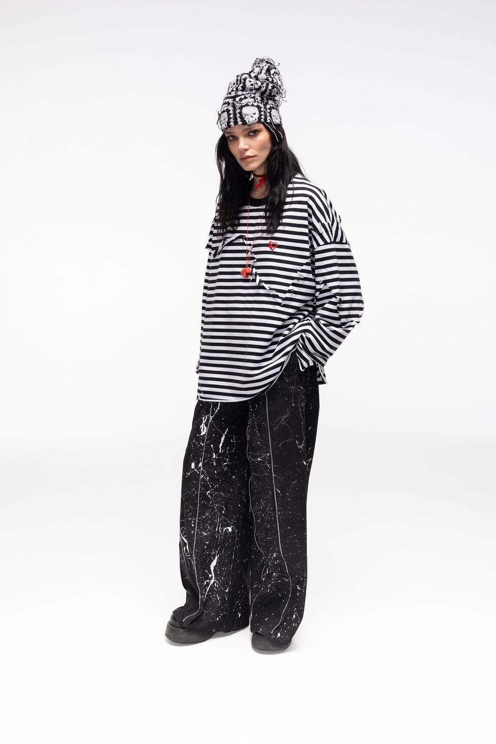 Купить Лонгслив Kraizy Stripes В полоску черно-белый Лонгслив Kraizy Stripes В полоску черно-белый