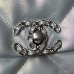 Chanel 19 26 cm