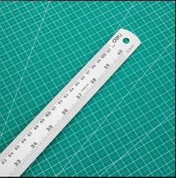 Линейка стальная Deli DL8100Y (1000мм, нержавеющая сталь)